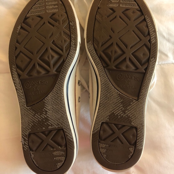 White converse - Picture 4 of 4